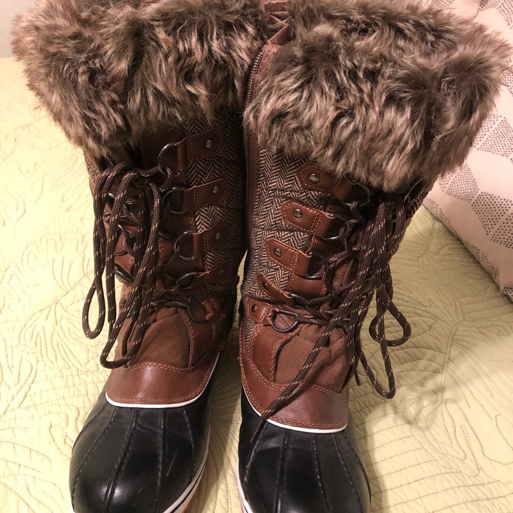 3M Thinsulate Fur Lined Rubber Sole Boots Size 11
